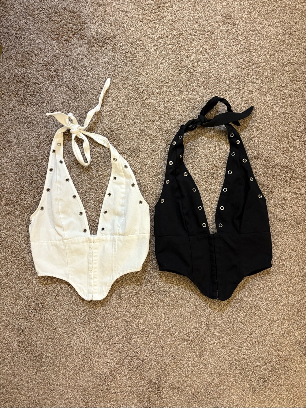 crop tops - set of two - in black and white